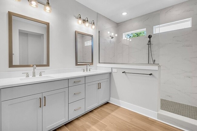 The Keaton - Owner's Bath