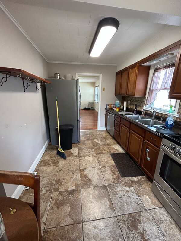 4921 Demaio Dr, Brookhaven, PA 19015 - photo 6