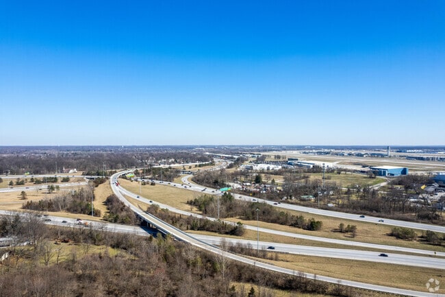 I-670 connects Cumberland Ridge to the airport and further in Columbus.