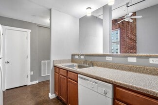 1510 W Broad St, Richmond, VA 23220