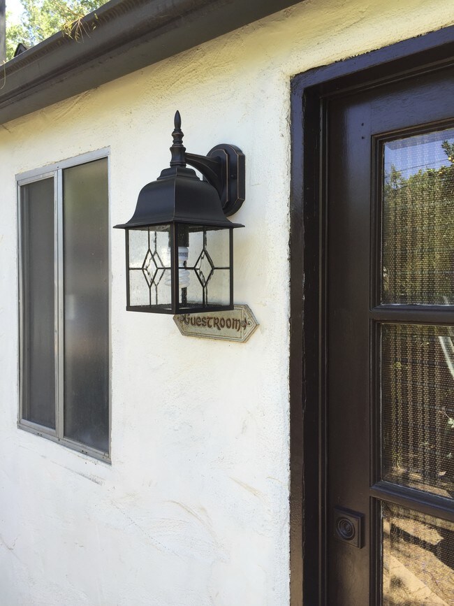 4721 Cartwright Ave unit GH, North Hollywood, CA 91602 - photo 2