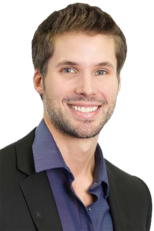 Agent Photo