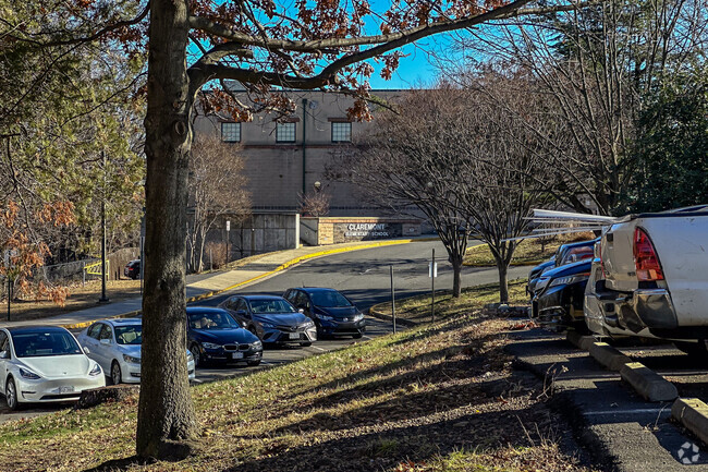 Parking lot for guests and faculty at Claremont Immersion School