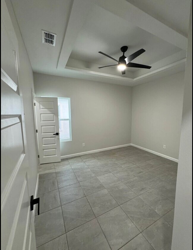 3524 S Dominique Dr unit 3, Pharr, TX 78577 - photo 7