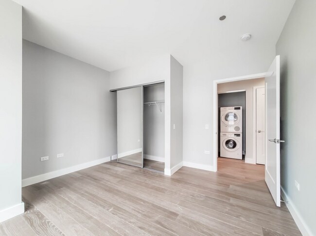 1206 N Clark St, Chicago, IL 60610 - photo 6