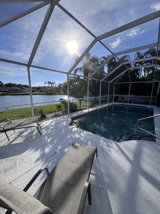 4640 Sanibel Way, Bradenton, FL 34203