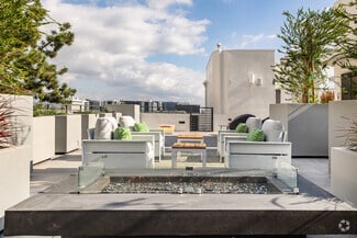 143 S Wetherly Dr, Los Angeles, CA 90048