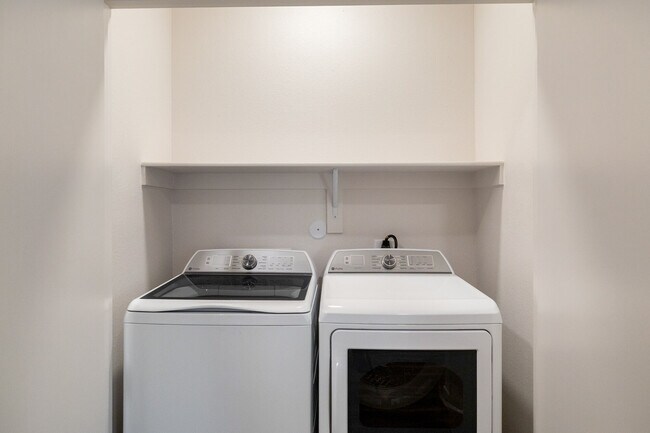 The Hill, Los Alamos, NM 87544 - photo 4