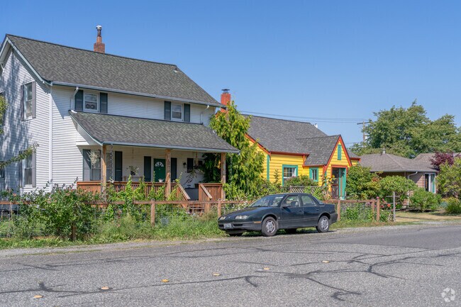 Experience charm and comfort in these beautifully designed Birchwood properties.