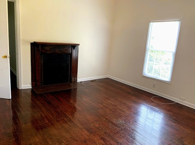 216 N Gilmer St unit 216 Gilmer B, Cartersville, GA 30120 - photo 5