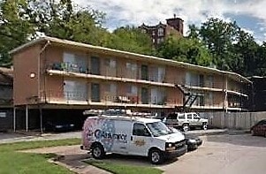 1611 Riverside Dr unit 24, Tulsa, OK 74119 - photo 2