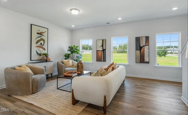 724 Orchard Vista Cir, Raleigh, NC 27606 - photo 4