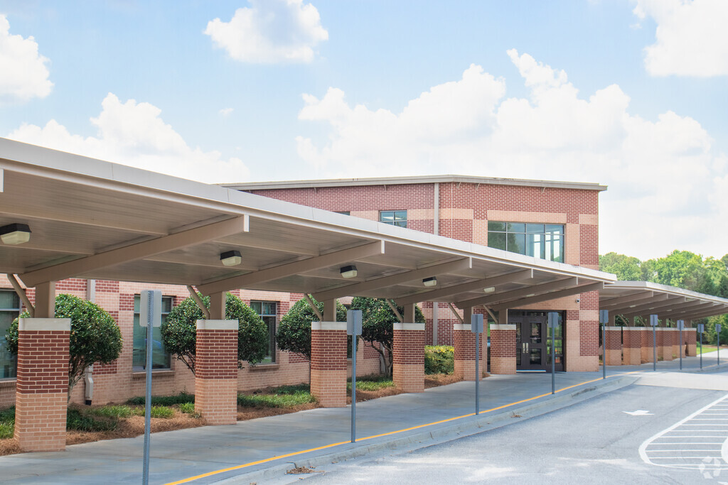 Main entrance to Lovin Elementary School in Lawrenceville GA