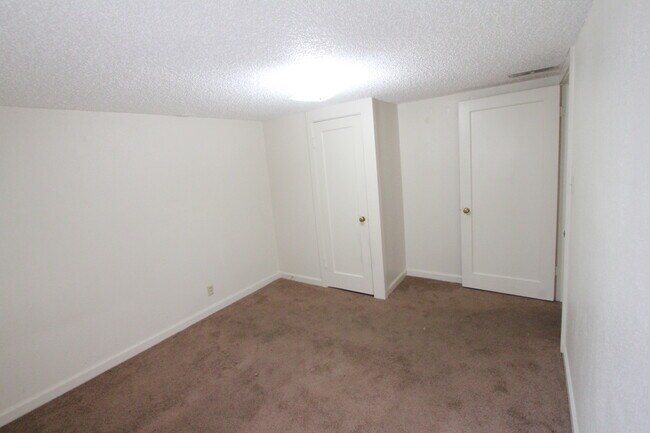 1044 N 25th St unit 1044.5 N 25th St, Billings, MT 59101 - photo 6