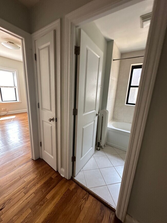 744 W Addison St unit 1, Chicago, IL 60613 - photo 7