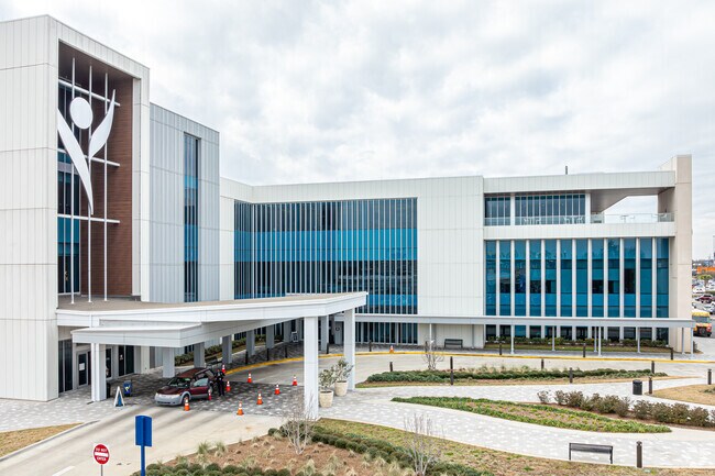 The new Ochsner Medical Complex at Clearview City Center is near Harvard Estates.
