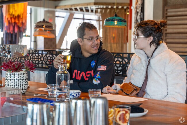 Many residents of the Triangle neighborhood in Emeryville enjoy Bay Street restaurants.