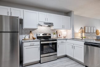 400 Hawk Ridge Dr, Winston-Salem, NC 27103