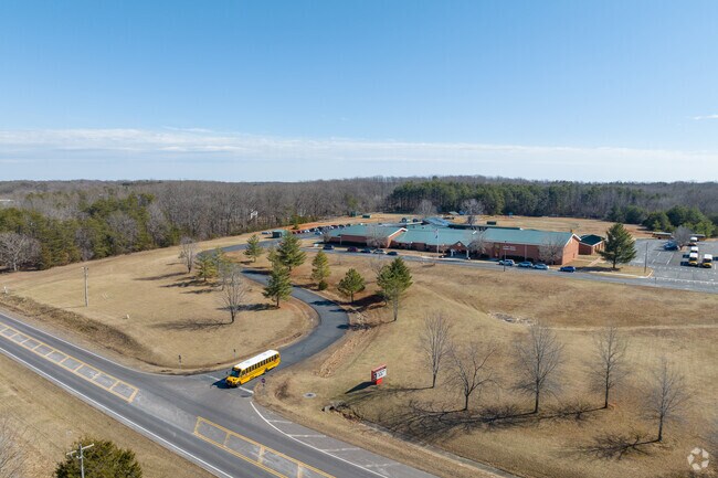 Younger students in Lake of the Woods can attend Locust Grove Primary School.