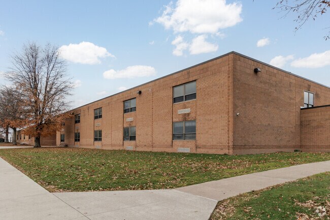 Lakeland Elementary School in Scott, PA has a minority enrollment of 6%.