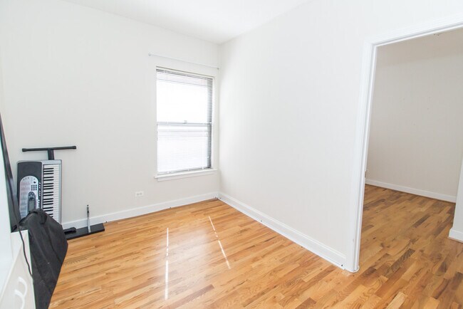 927 W Sunnyside Ave unit 9273S, Chicago, IL 60640 - photo 5