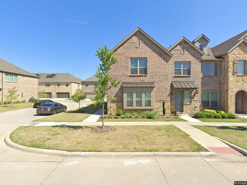 691 Vista Oaks Rd, Lewisville, TX 75067 - photo 1