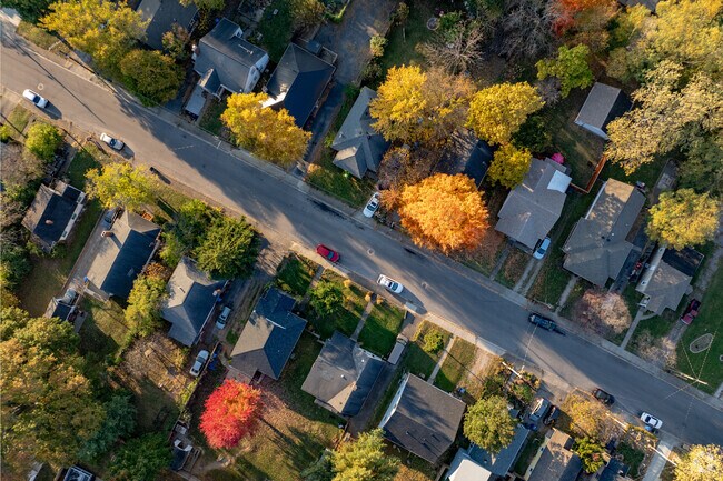 Idle Hour has a Bike Score® of 45 out of 100.