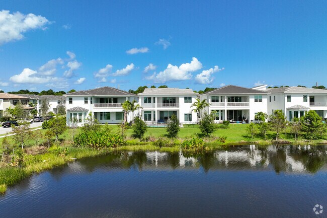 Lake front properties are popular in Palm Beach Gardens North neighborhood.