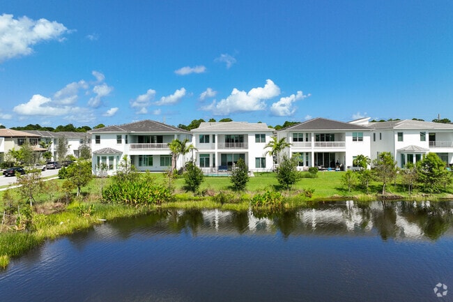Lakefront properties are popular in Palm Beach Gardens North.