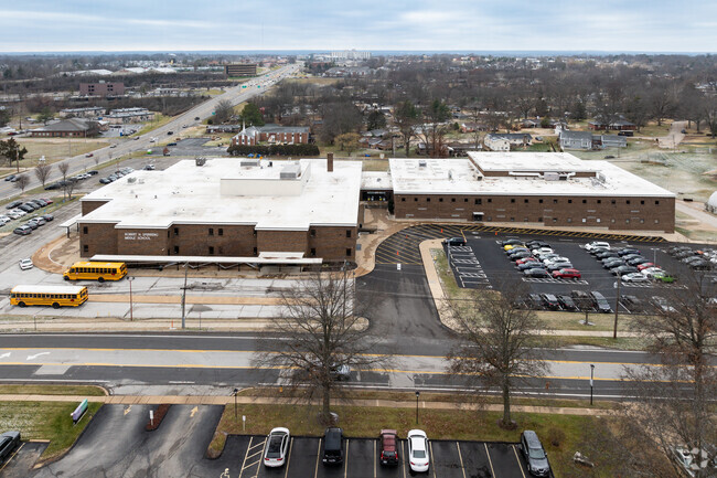 Sperreng Middle School in Sappington, MO prioritizes learning and collaboration.