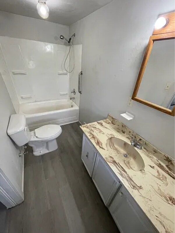 331 W Morrell St unit A, Jackson, MI 49203 - photo 5