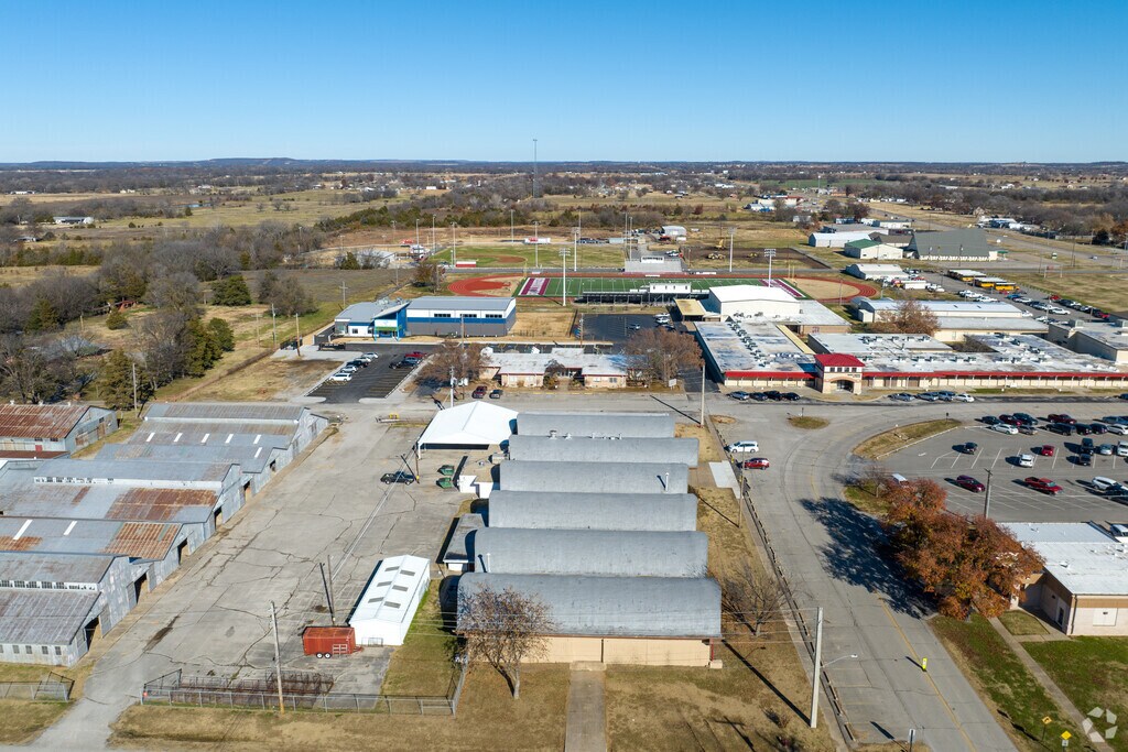Dewey Middle school serves the children up to 9th grade.