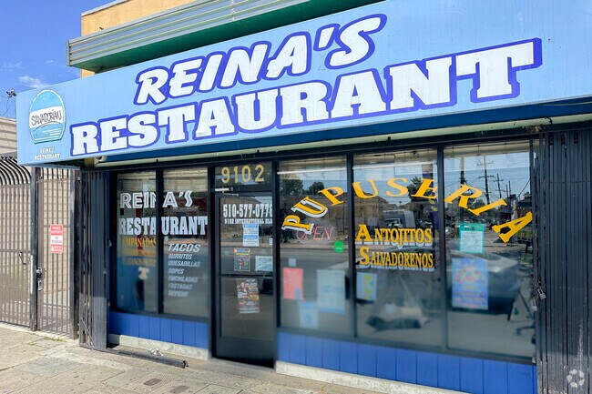 Reina's restaurant in Highland, Oakland, California has a amazing food!