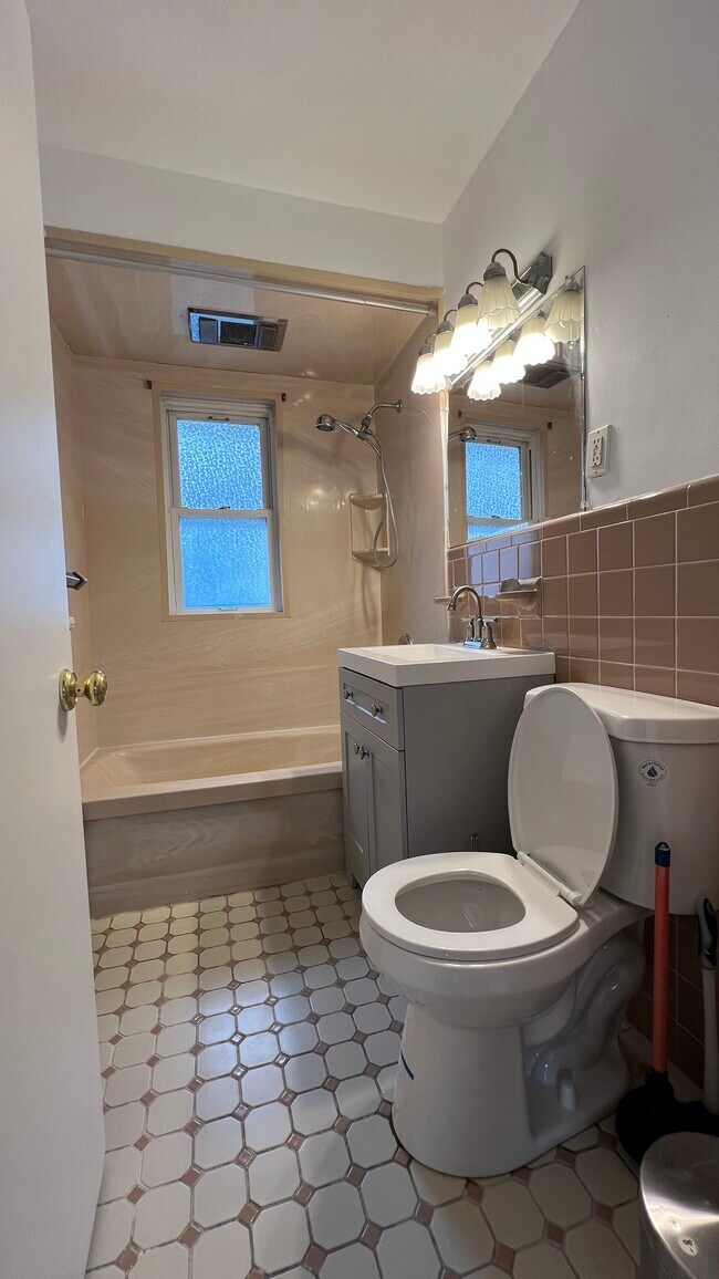 24 Chetwynd Rd unit 2, Somerville, MA 02144 - photo 6