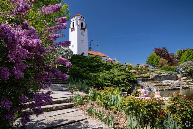 Locals can take the family for a picnic at the scenic Boise Depot in the Boise Bench.
