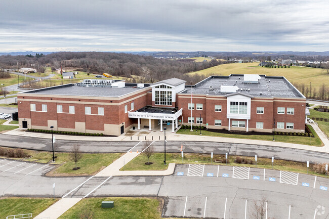 South Fayette Intermediate School has 799 students in grades 3-5.