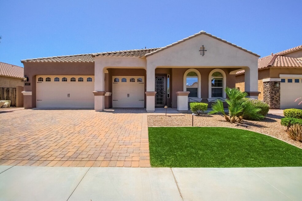 237 E Lynx Place, Chandler, AZ 85249 - photo 1