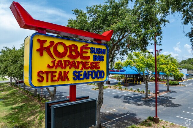 Kobe Japanese Steakhouse puts on a show for dinner offering hibachi in Wilshire Estates.