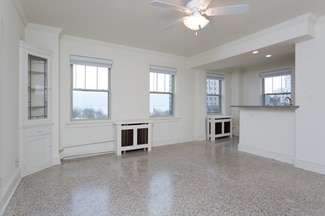 921 N Marshall St Unit 607, Milwaukee, WI 53202