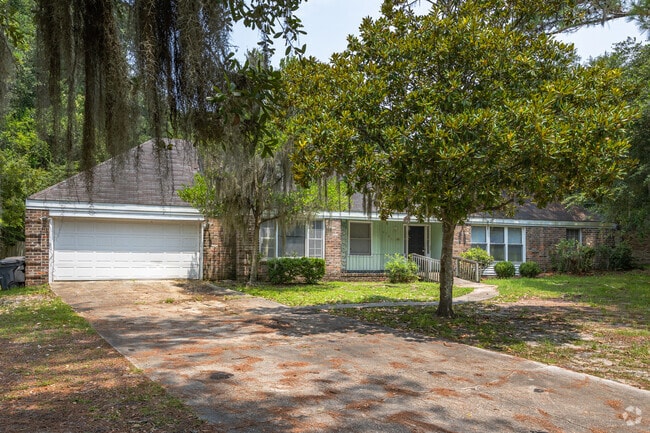 Beautiful brick homes at Ashley Acres in North Charleston.
