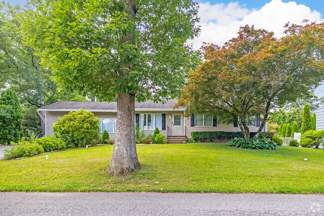 Stanhope’s spacious ranch homes offer privacy, greenery, and the perfect backdrop for peaceful suburban living.