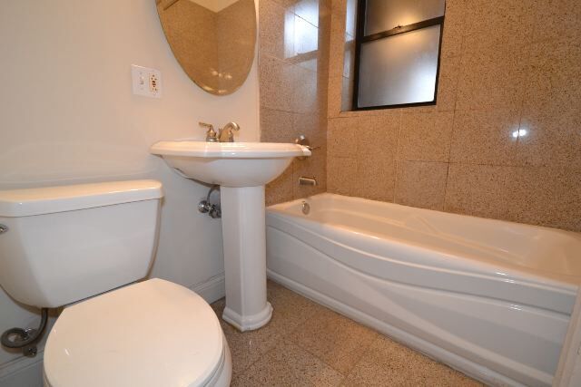 726 W Addison St unit 2Z, Chicago, IL 60613 - photo 6