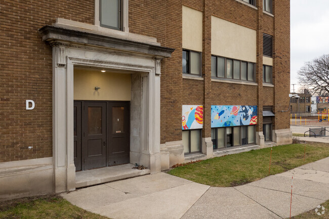 Congress Elementary on Baldwin, Entrance.