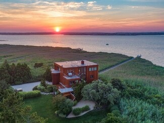 360 Dune Rd, Bridgehampton, NY 11932