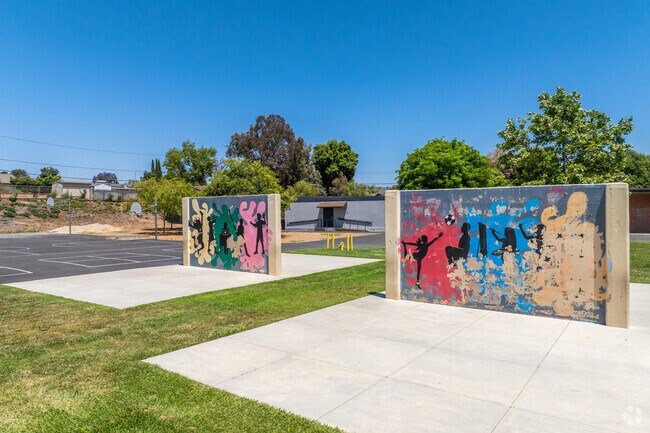 Students enjoy seeing the murals around Acacia Elementary School.
