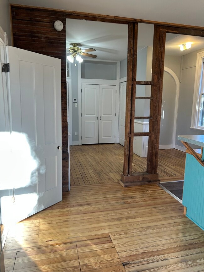 1103 Oakwood Ave unit . 1B, Richmond, VA 23223 - photo 5