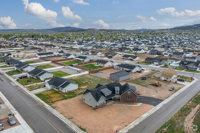 Many of the newer properties in Enoch are located in Settlers Square.
