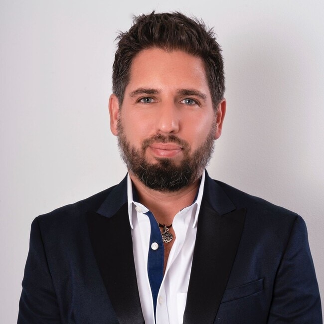 Agent Photo
