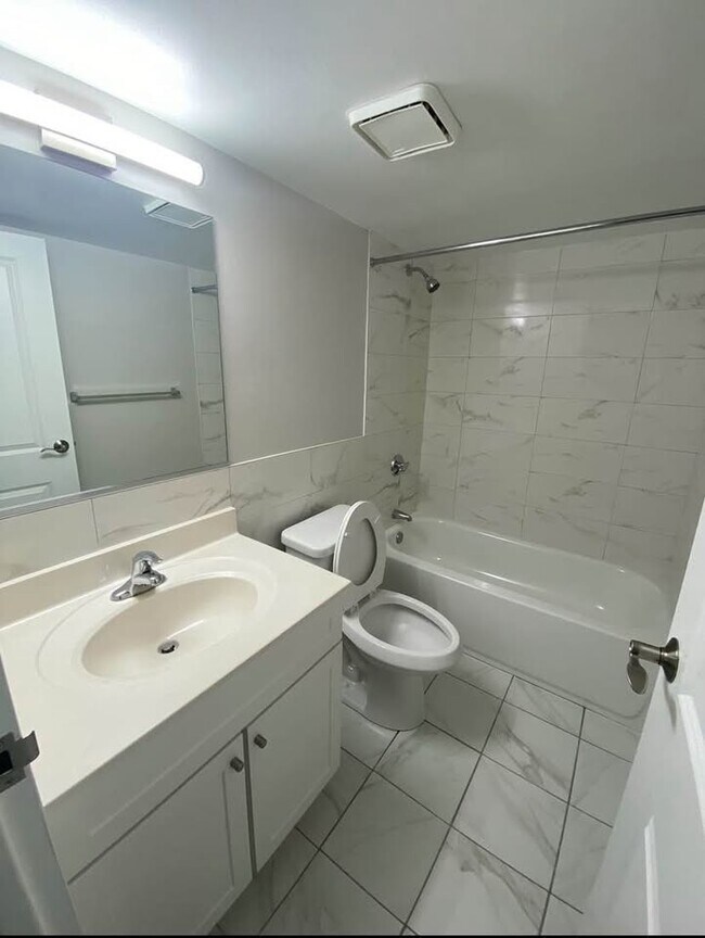 961 Southern Artery unit 1, Quincy, MA 02169 - photo 6