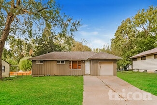 4832 Melrose Ln, Shawnee, KS 66203